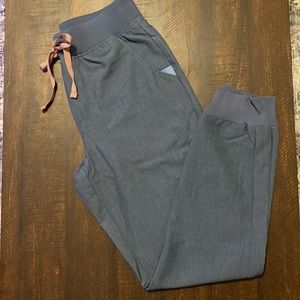 BRAND NEW FIGS High Waisted Zamora Jogger Scrub Pants - Heather Denim